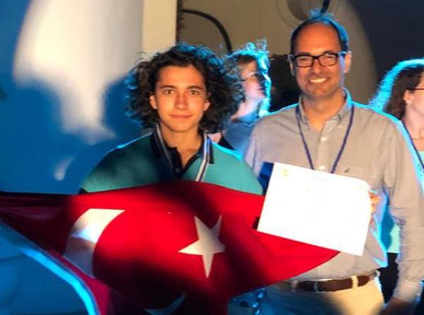 Öğrencimiz İbrahim Fırat Yoğurtçu Genç Balkan Matematik Olimpiyatlarında Bronz Madalya Kazandı